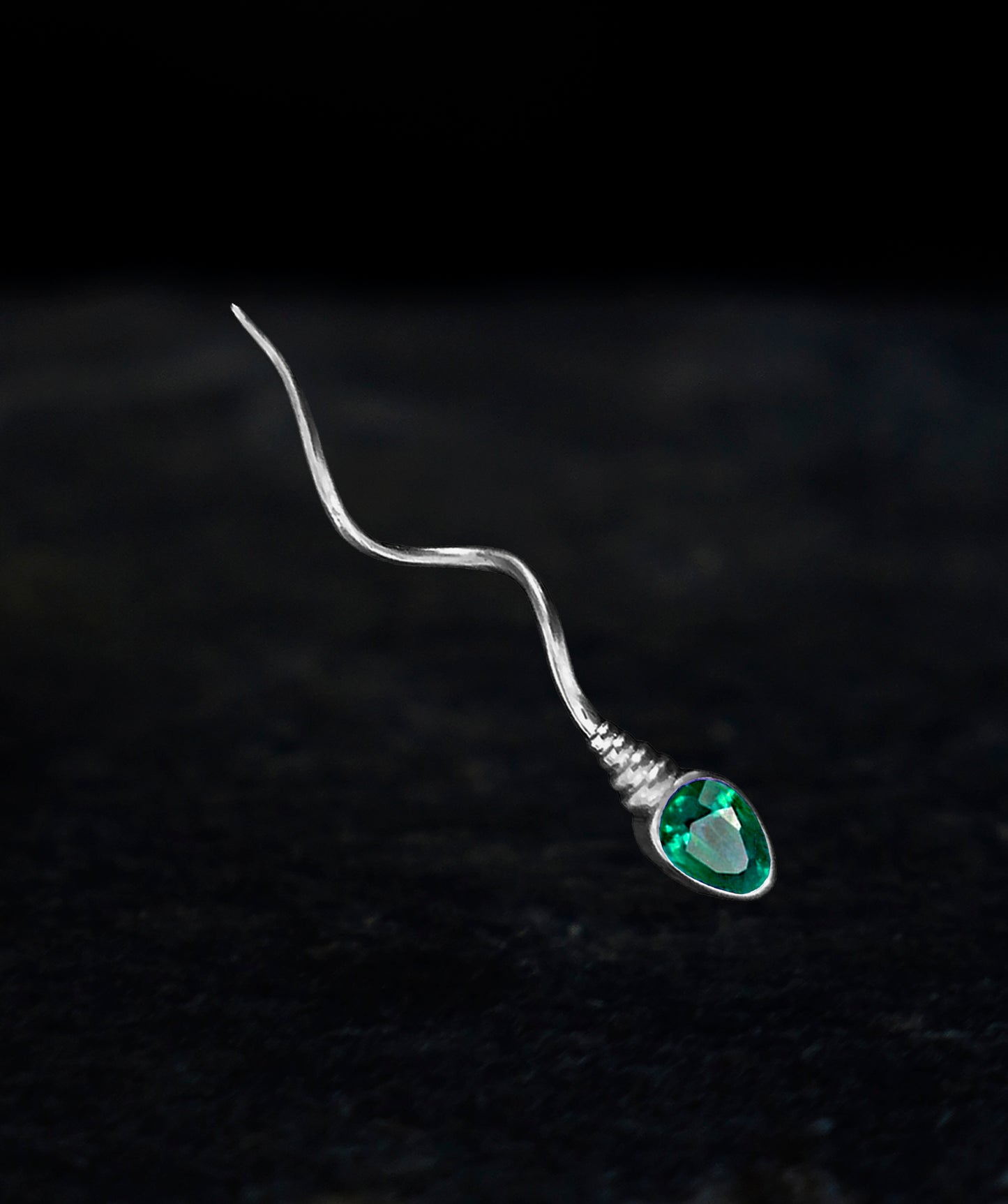«THE NUMBER ONE » EARRING - White Gold - Emerald