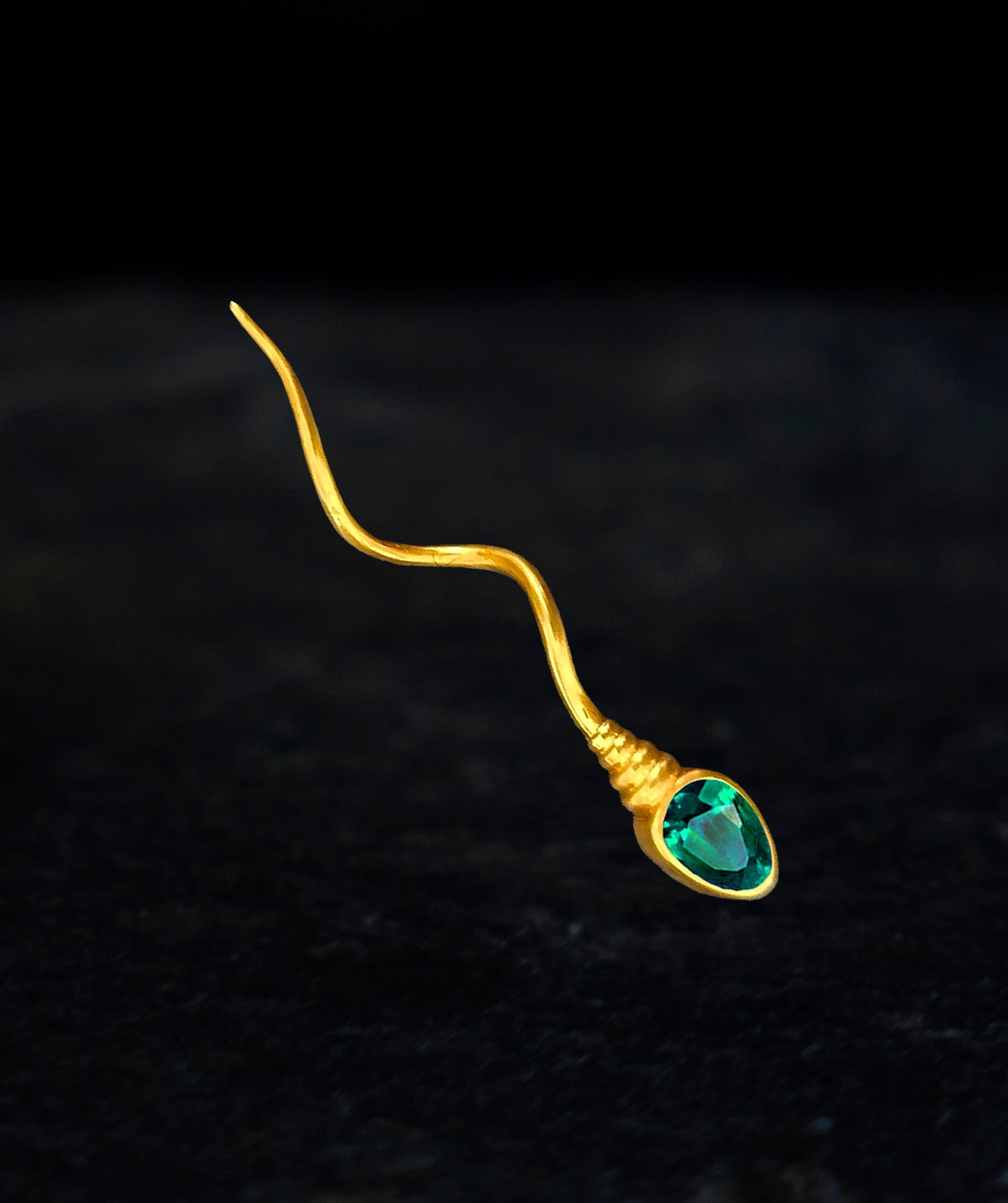 «THE NUMBER ONE » EARRING - Yellow Gold - Emerald