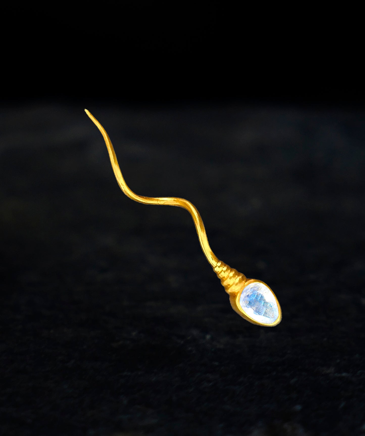 «THE NUMBER ONE » EARRING - Yellow Gold - Moonstone