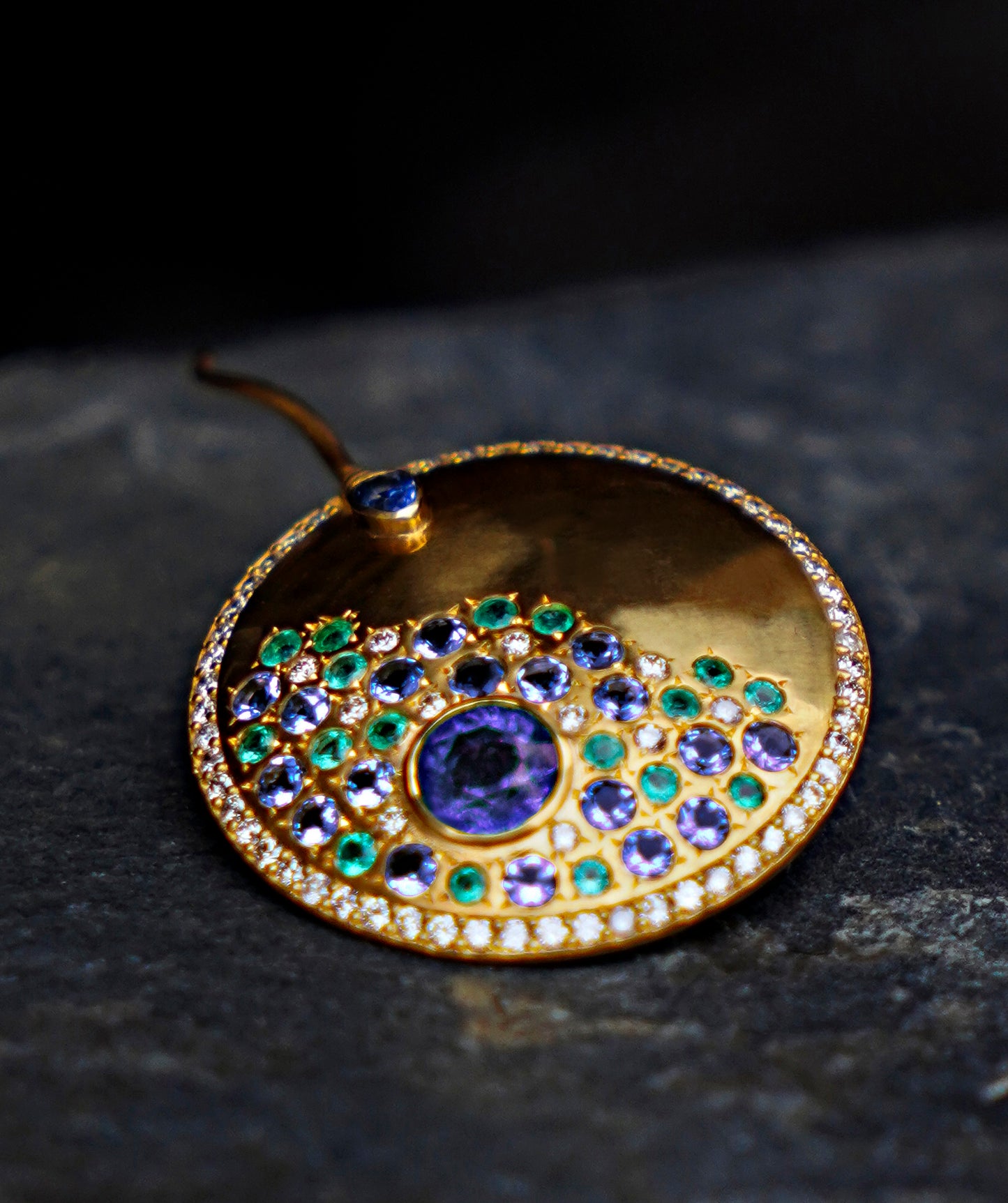 « THE ENCOUNTER » - Tanzanites Emeralds Diamonds
