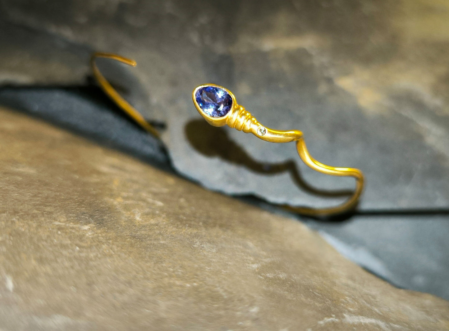 «THE DISCREET » BRACELET - Yellow Gold - Tanzanite Diamonds