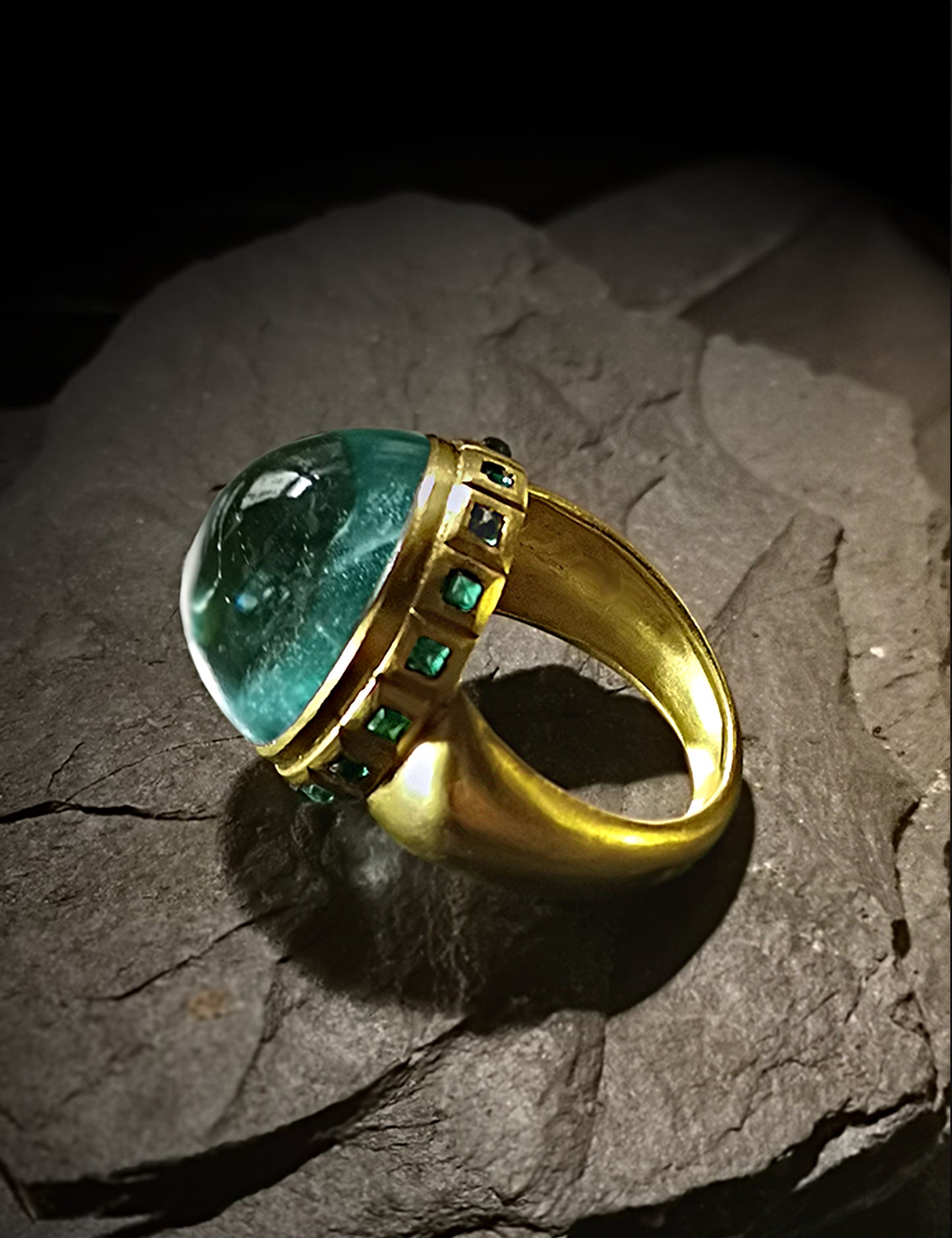 RING - Yellow gold - Aquamarine