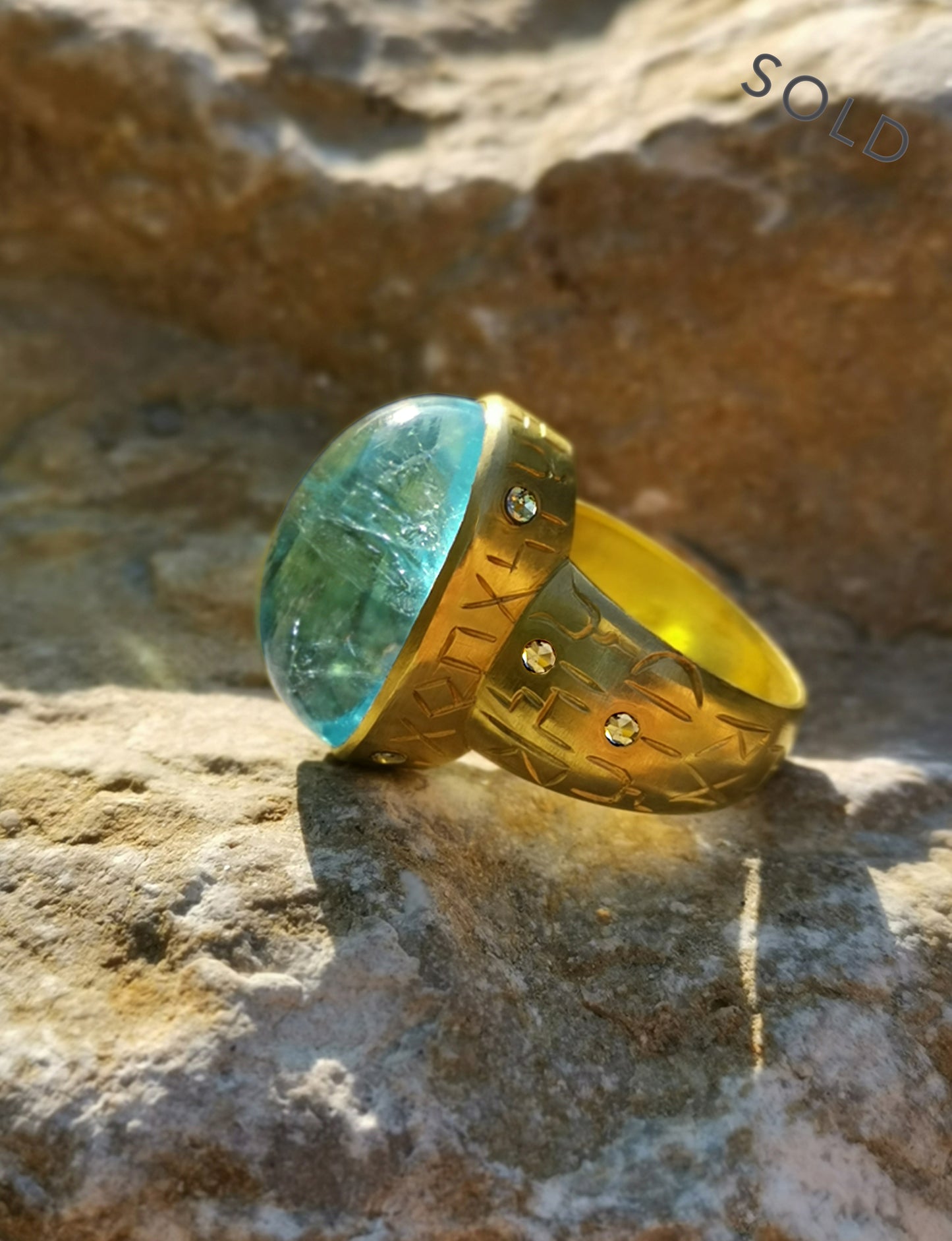 RING - Yellow gold - Aquamarine