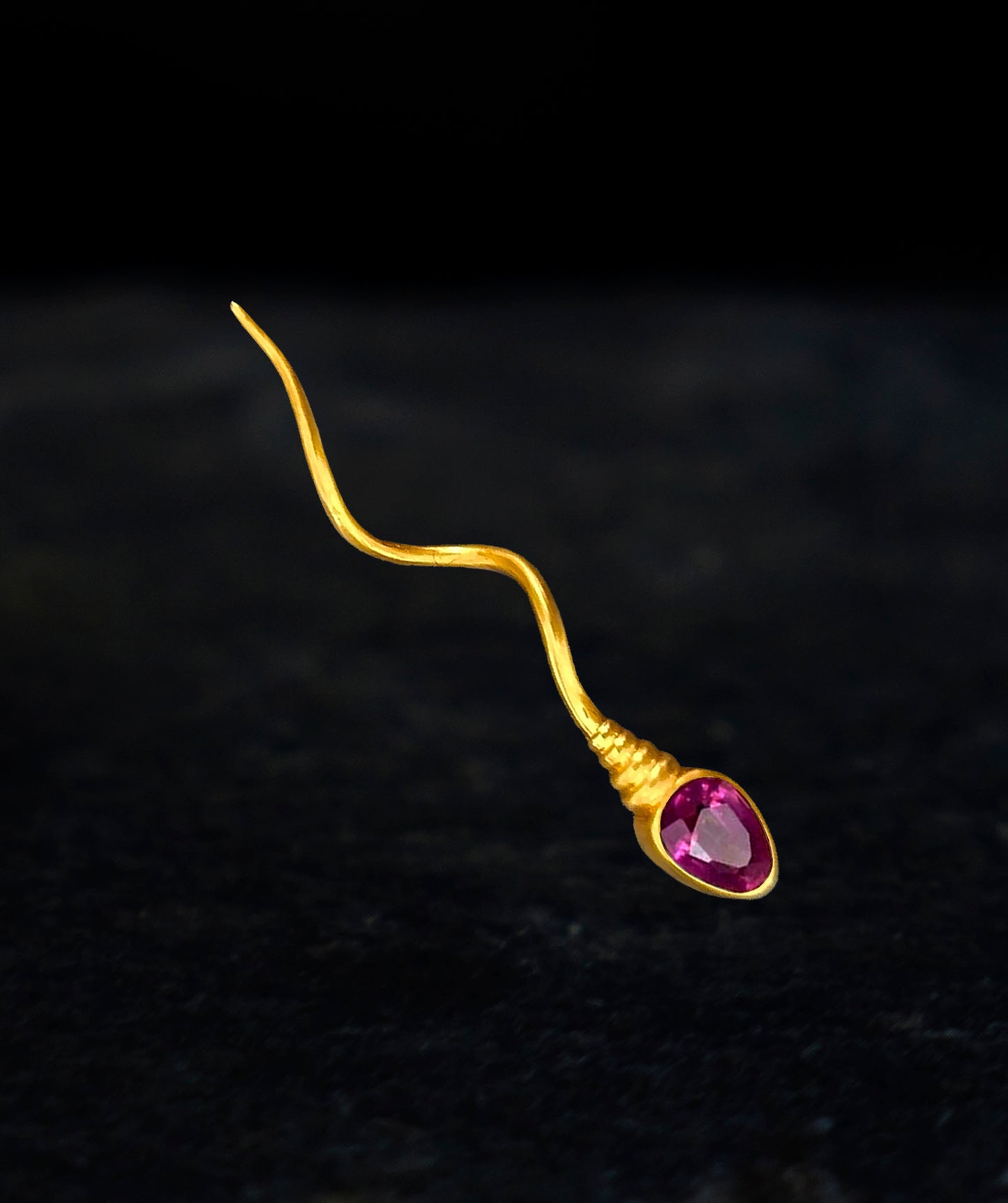 «THE NUMBER ONE » EARRING - Yellow Gold - Ruby