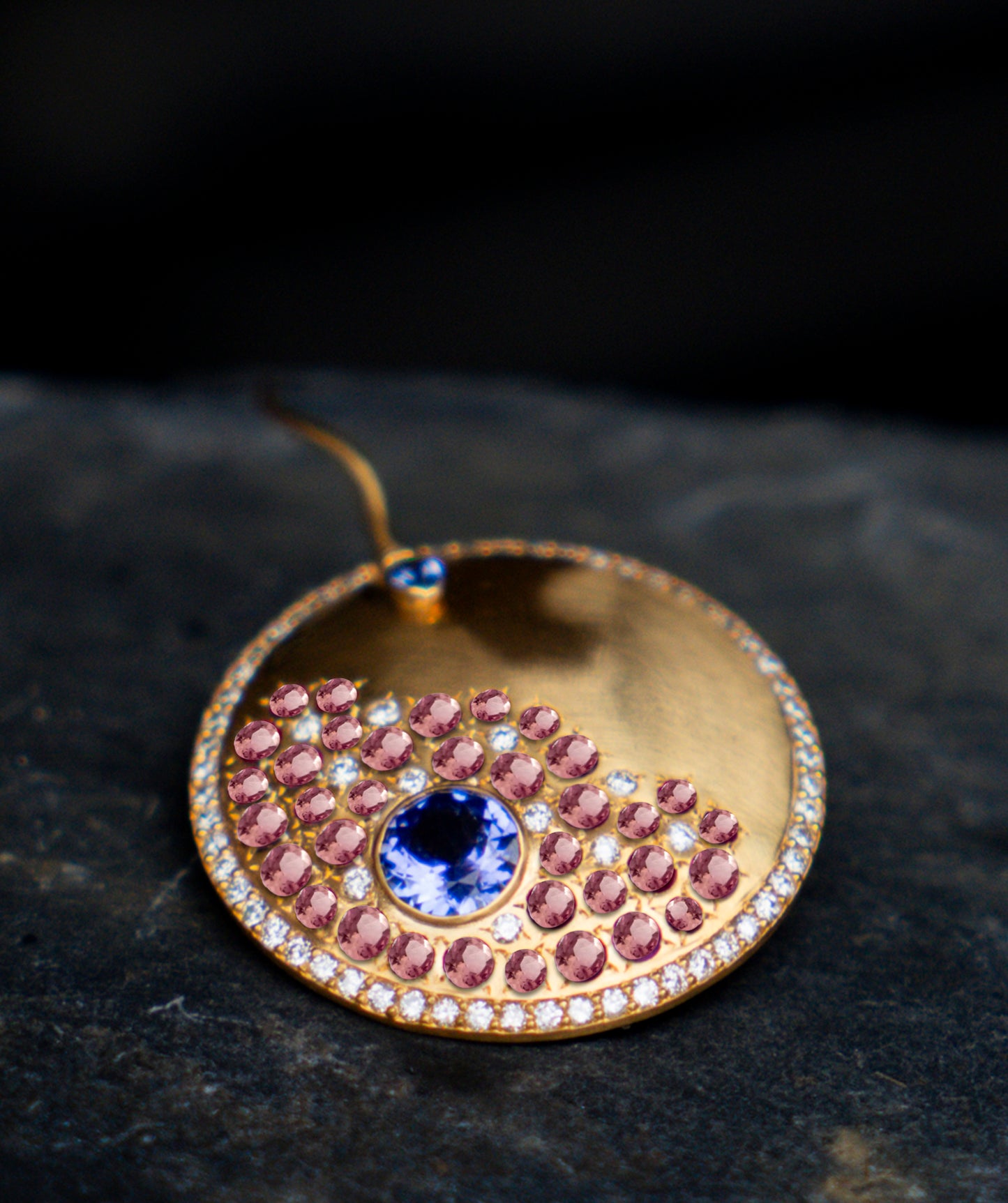 « THE ENCOUNTER » - Tanzanites Pink Tourmalines Diamonds